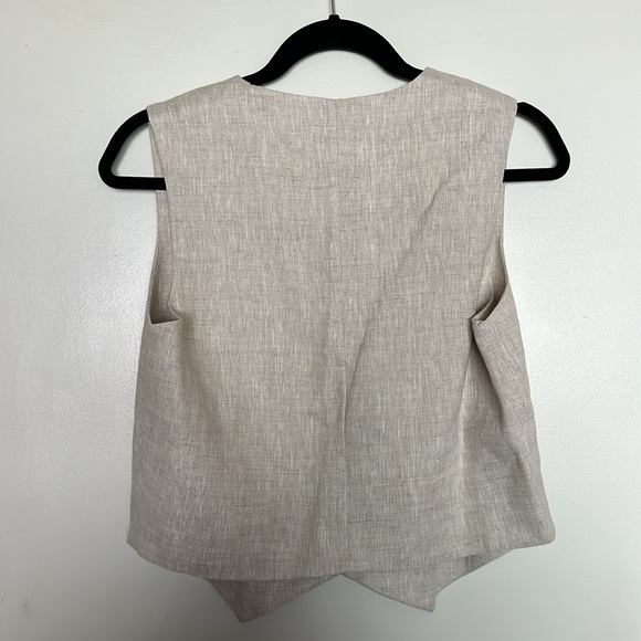 Dissh Banks Natural Linen Vest - Picture 2 of 4